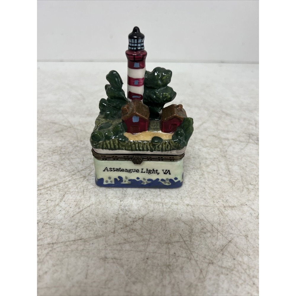 Assateague Light, VA LIGHTHOUSE-Porcelain Hinged-Box-from the LIGHTHOUSE SERIES
